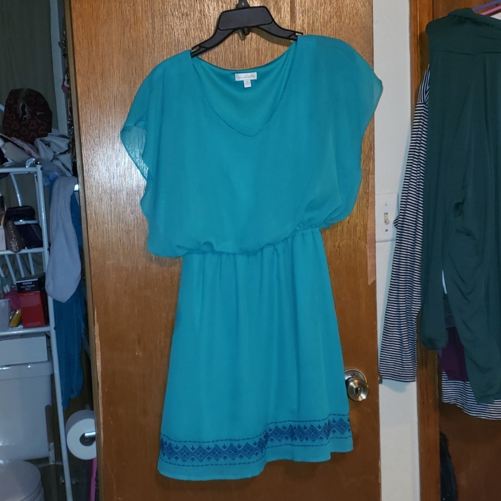 Short chiffon dress